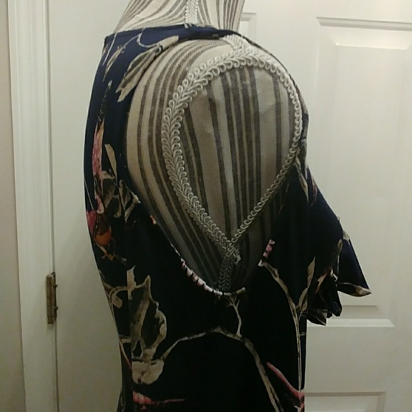 Venus Cold Shouldered Floral Dress - Picture 4 of 8